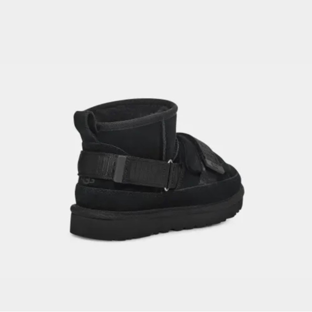SOLD! NWOT, UGG Classic Ultra Mini Hybrid - Picture 4 of 10